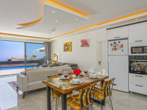  gece  -  Kasım
  | Kalkan Akbel’de Deniz Manzaralı, Jakuzili ve Saunalı Balayı Villası | 4 Kişilik Özel Tatil